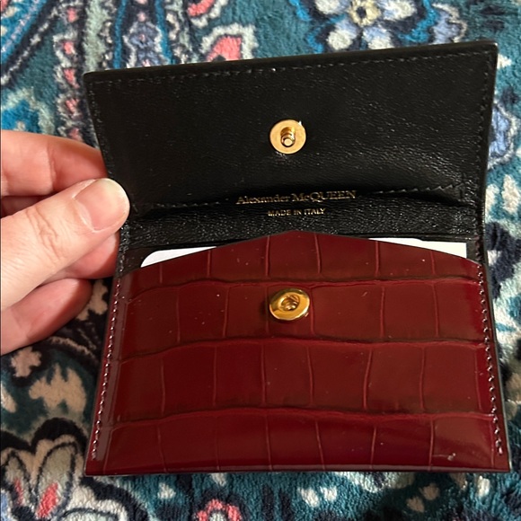 New Alexander McQueen Burgundy Croc-Embossed Card Holder - Picture 4 of 5